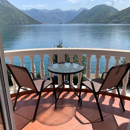 Apartments Villa Radonic Donji Morinj Kültér fotó