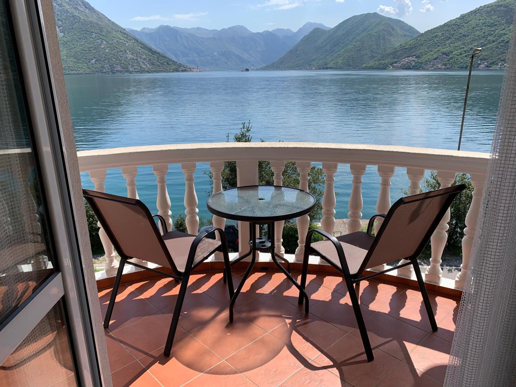 Apartments Villa Radonic Donji Morinj Kültér fotó