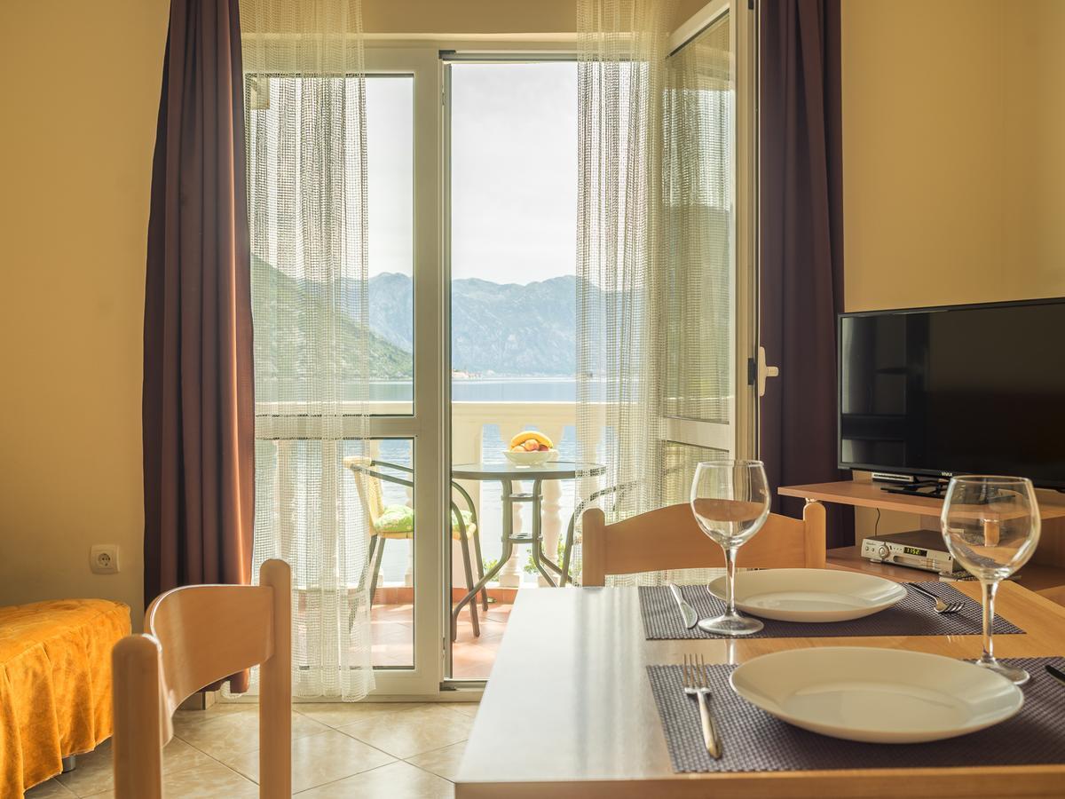Apartments Villa Radonic Donji Morinj Kültér fotó